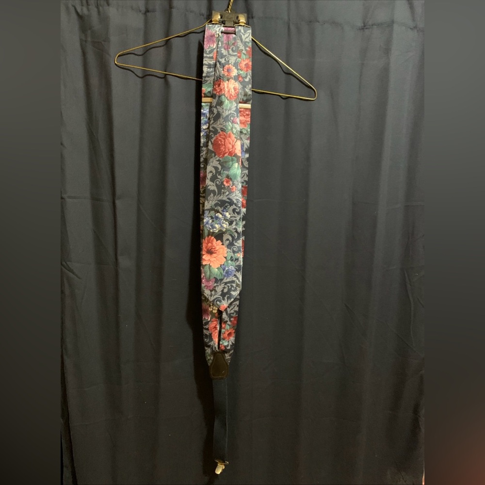 Elegant Navy & Floral Necktie & Suspenders set for Men